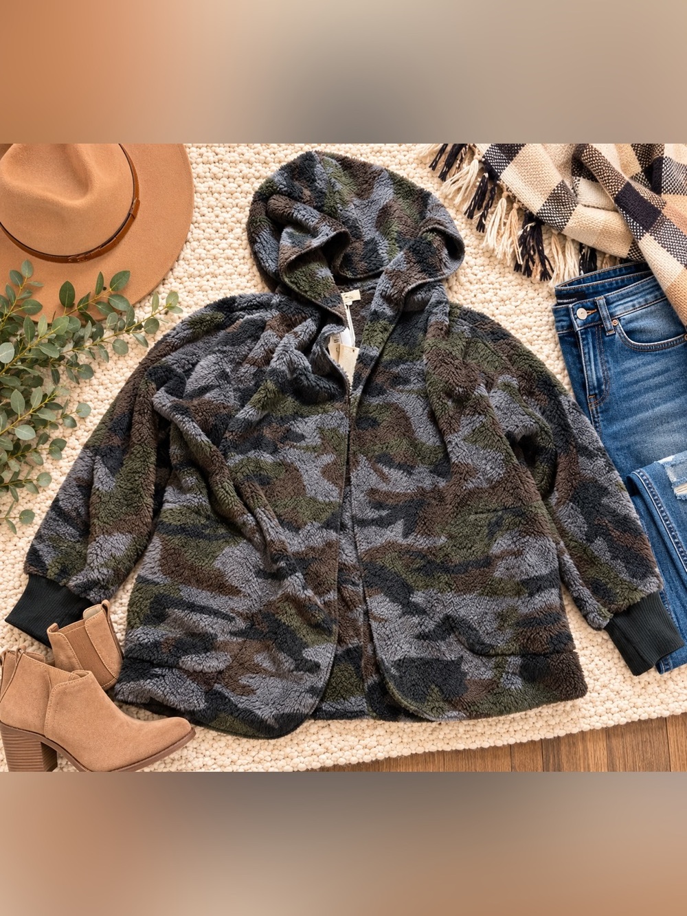 Hem & Thread NWT Camo Sherpa Hooded Cardigan Jacket One Size Oversized